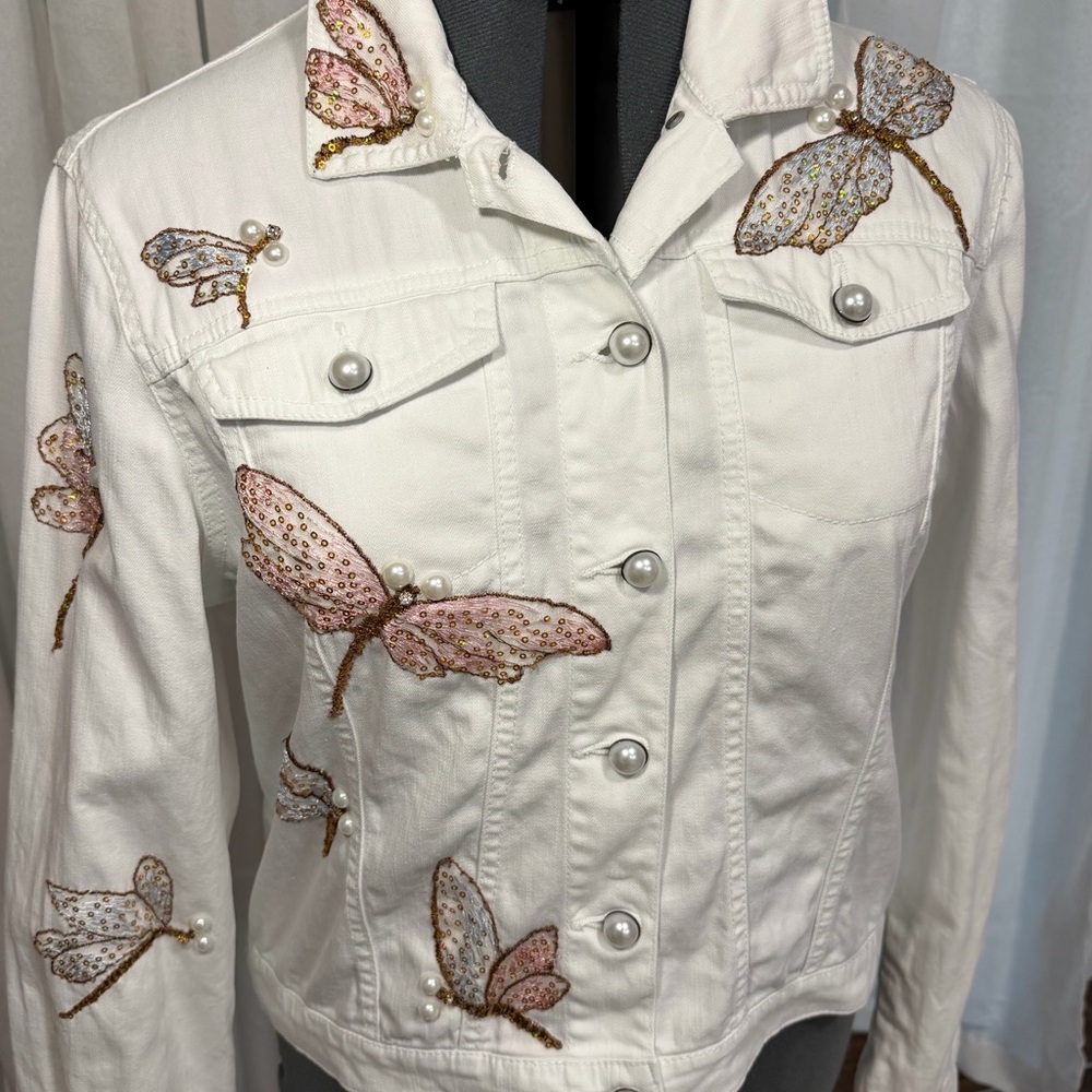 Chic White Butterfly Embroidered Jean Jacket